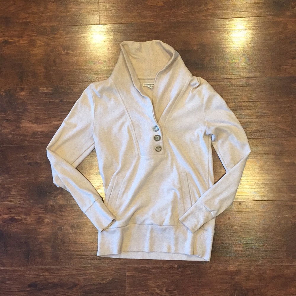 Banana republic XS tan sweater